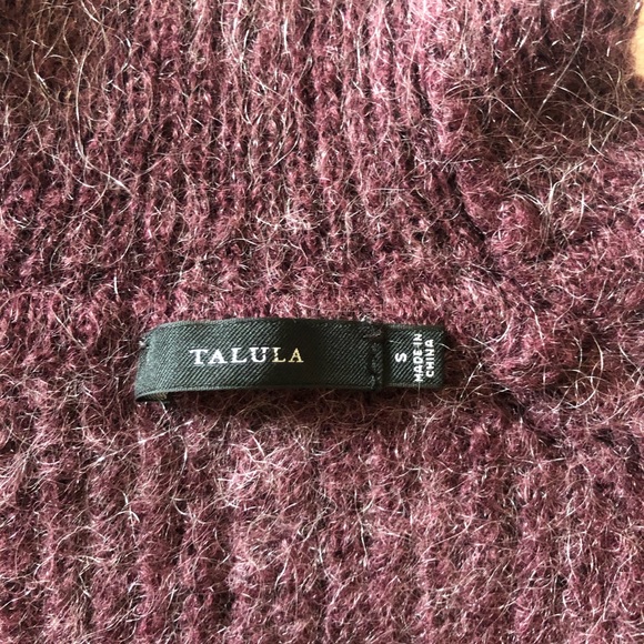 Aritzia cropped turtleneck / Talula - Picture 2 of 2